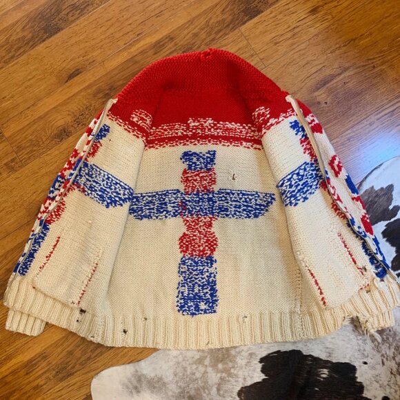 Vintage 1950’s Cowichan Knit Sweater with Totem Pole and Whale Motifs - Picture 4 of 8